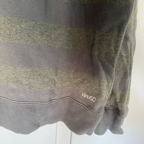 Men’s Crew Neck Nike Sweater - Picture 4 of 4